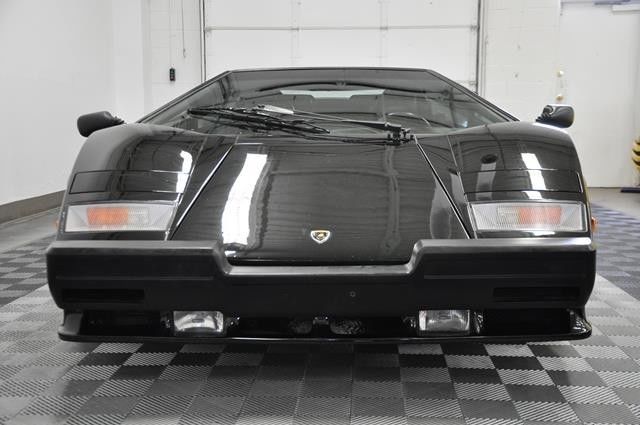 1986 lamborghini countach is black with black leather interior only 23300 miles