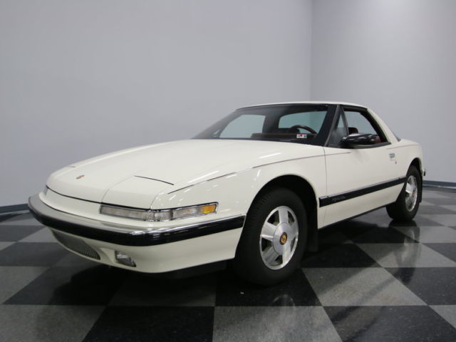 excellent condition, only 21k original miles, durable 3.8l motor, great find!