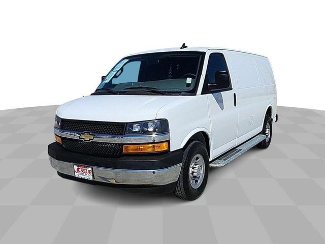 2022 chevrolet express 2500 work van
