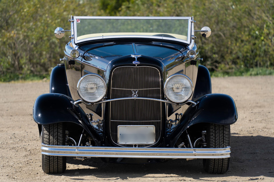 1932 ford hot rod 4-speed