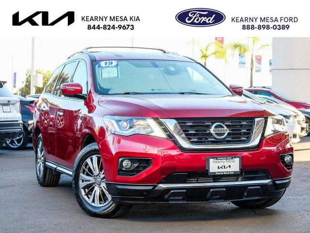 2019 nissan pathfinder sv