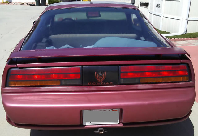 1992 pontiac firebird - needs tlc, runs great. t-top, automatic 2-door hatchback