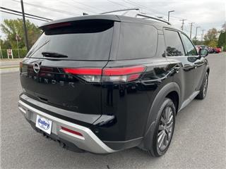 2022 Nissan Pathfinder sl