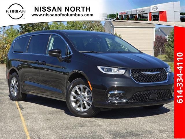 2023 chrysler pacifica touring-l