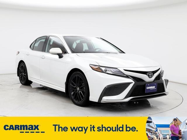 2022 toyota camry xse