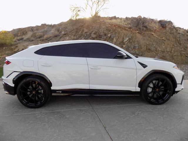 2023 lamborghini urus s