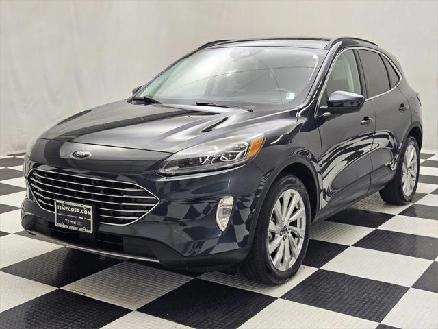 2022 ford escape titanium
