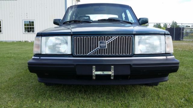 volvo 240 classic limted edition sedan not turbo