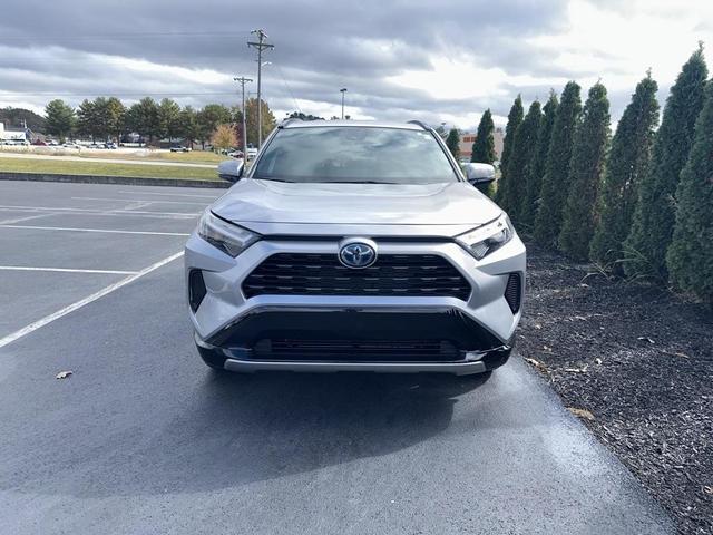 2024 toyota rav4 hybrid se