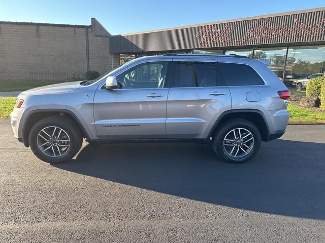 2020 jeep grand cherokee laredo