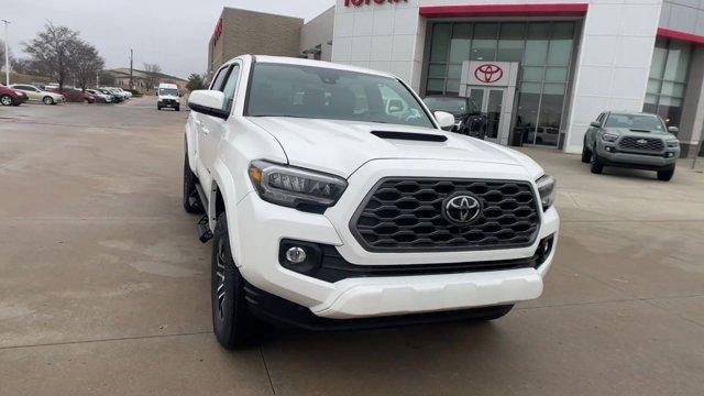 2023 toyota tacoma trd sport