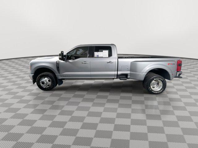 2023 ford f-350 lariat