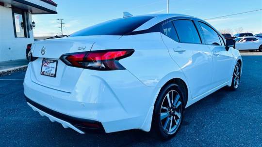 2021 nissan versa sv