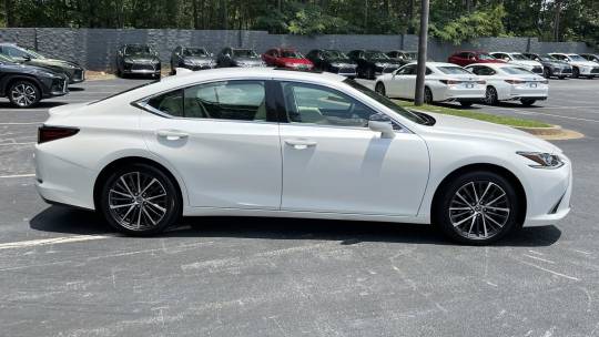2022 Lexus ES
