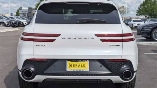 2025 Genesis GV70