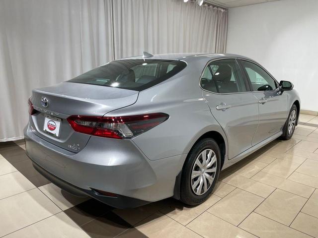2023 toyota camry hybrid le