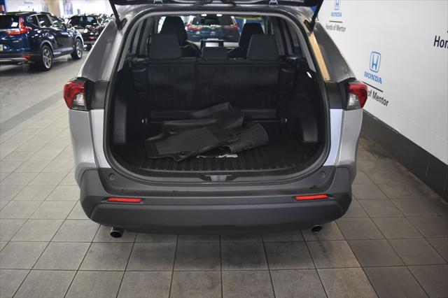 2022 toyota rav4 le