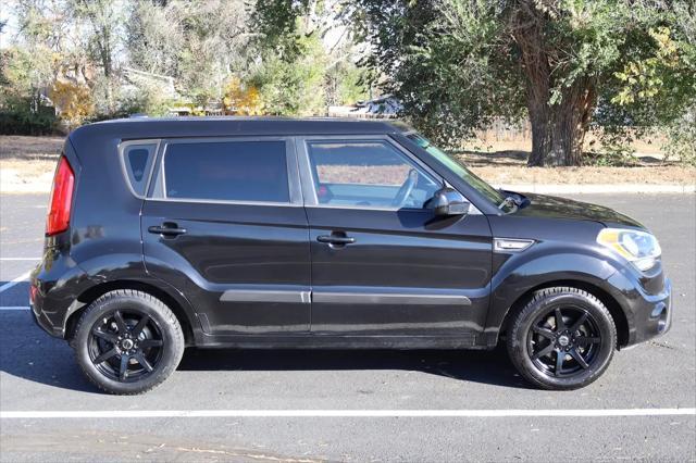 2012 kia soul base