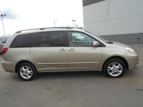 2005 toyota sienna in co bluffs, iowa