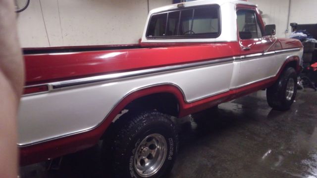 red/white 4x4