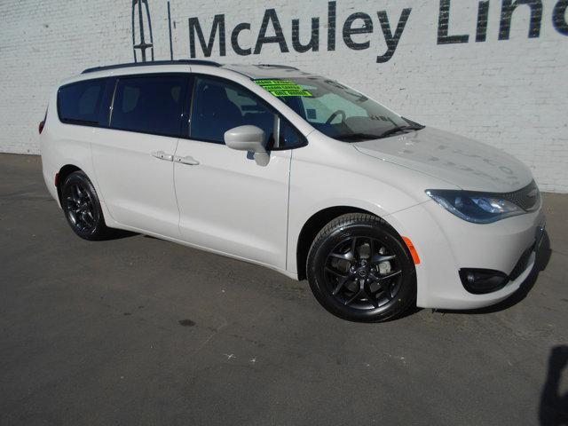 2020 chrysler pacifica touring-l plus