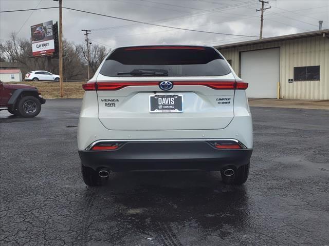 2021 toyota venza le