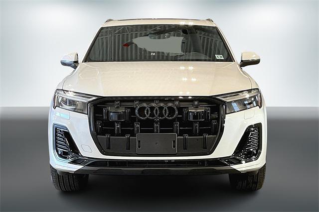 2025 audi q7 45 premium plus