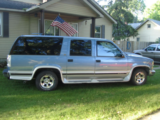 chevorlet suburban serea 1500 gmc spotless rust free low miles duals k&n 5.7 350