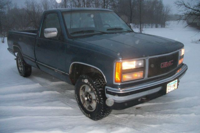 chevrolet gmc 4x4 pickup truck super low miles 79,936 act miles