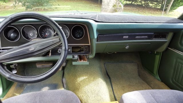 1972 ford gran torino station wagon