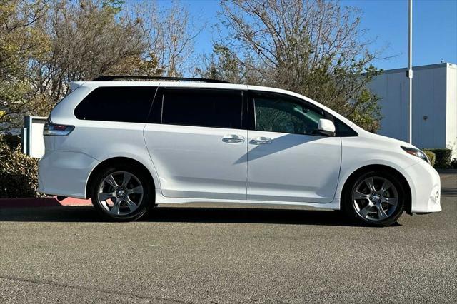 2015 toyota sienna se premium