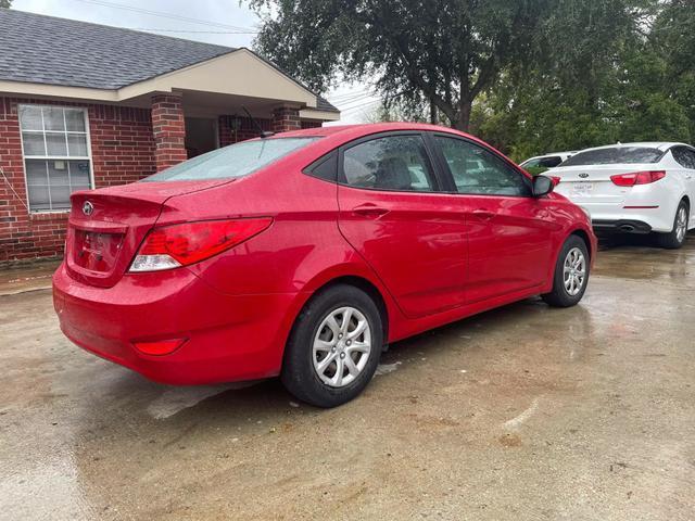2013 hyundai accent gls