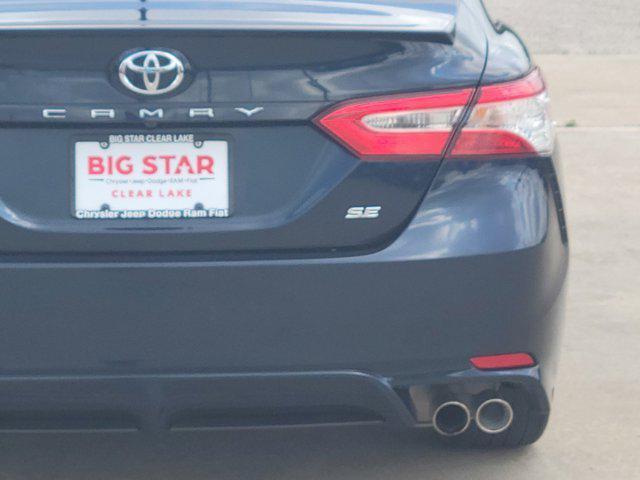 2020 toyota camry se
