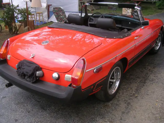 classic 1980 mgb convertible (last year made) 78k, 4 speed, 2 owners, 3 tops