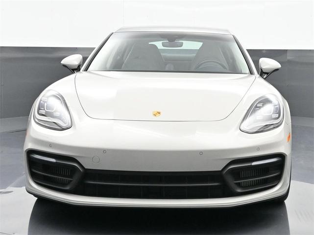 2022 porsche panamera