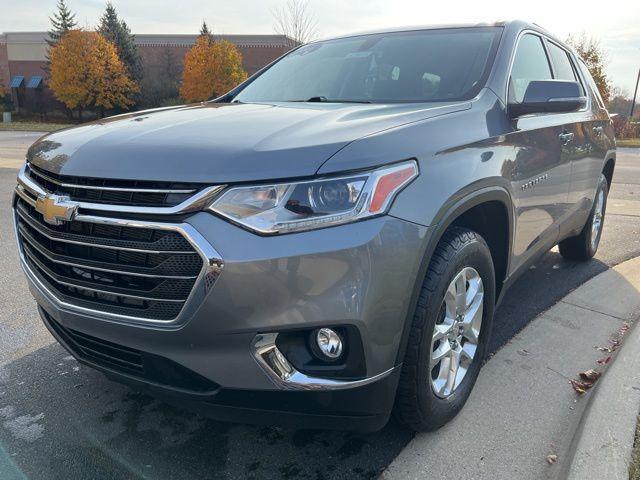 2021 chevrolet traverse lt cloth