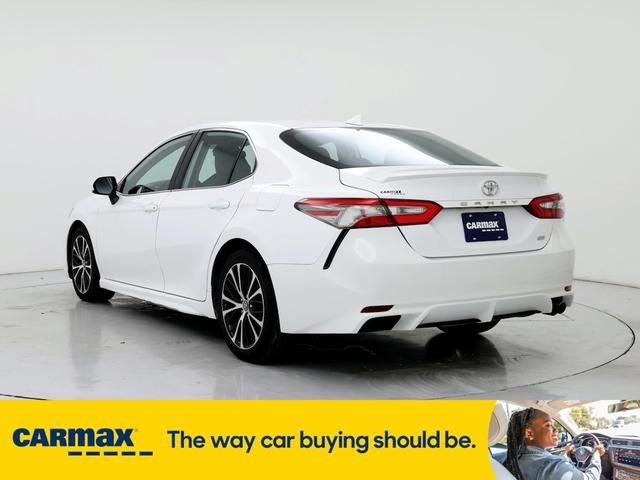 2019 toyota camry se