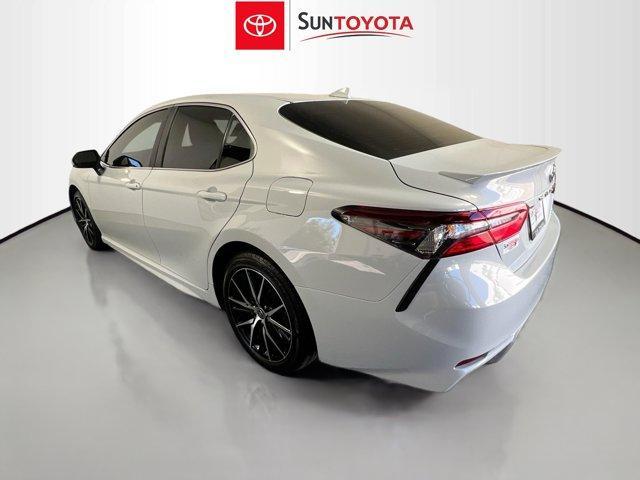 2023 toyota camry se