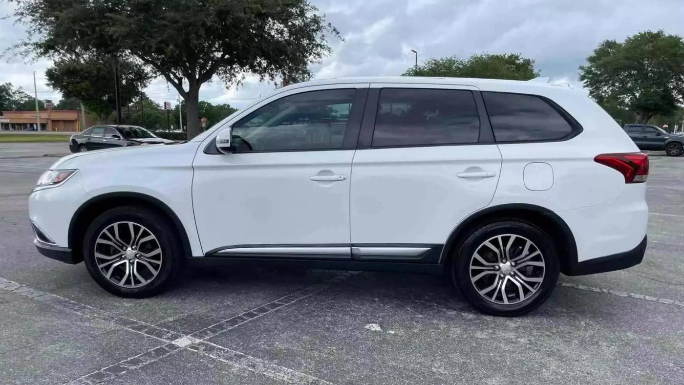 2018 mitsubishi outlander se