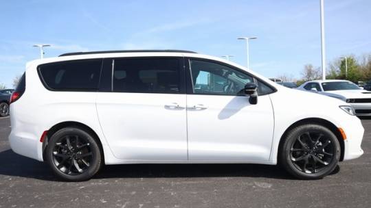 2024 Chrysler Pacifica