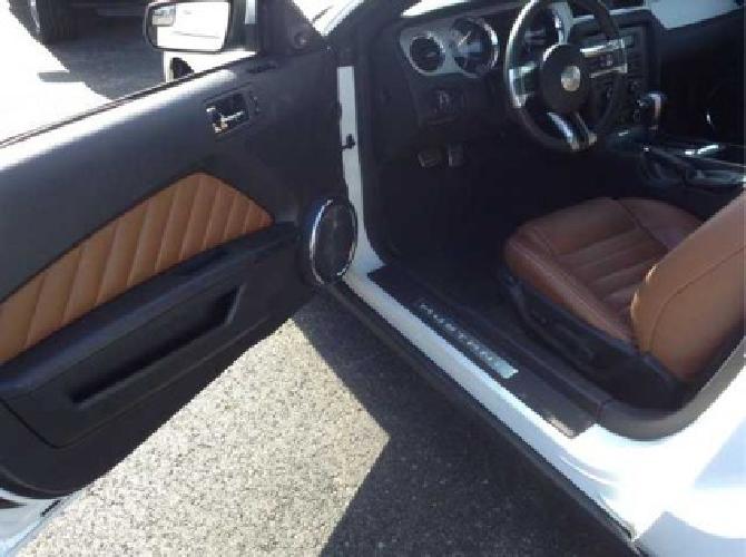 2011 ford mustang v6 in columbus, oh
