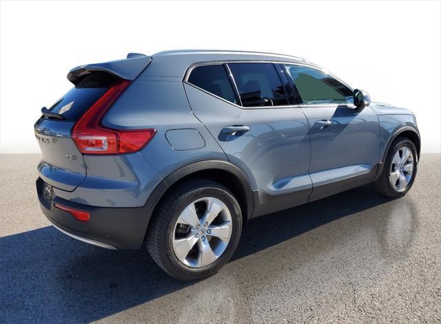 2021 volvo xc40 t5 momentum