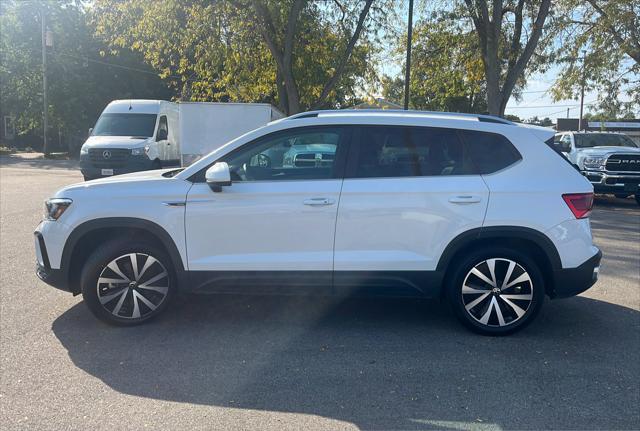 2023 volkswagen taos 1.5t se