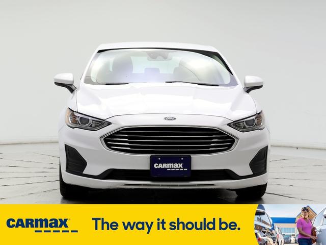 2019 ford fusion hybrid se