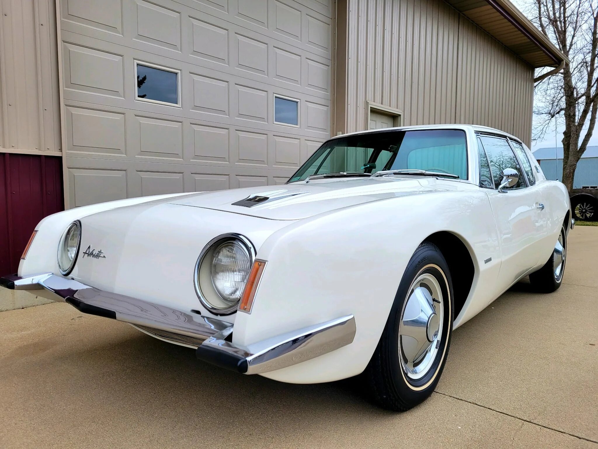 studebaker avanti r2
