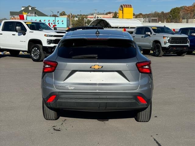 2024 chevrolet trax ls