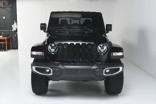 2023 jeep gladiator hardtop lift kit navigation remote start tow package