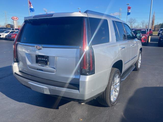 2020 cadillac escalade luxury