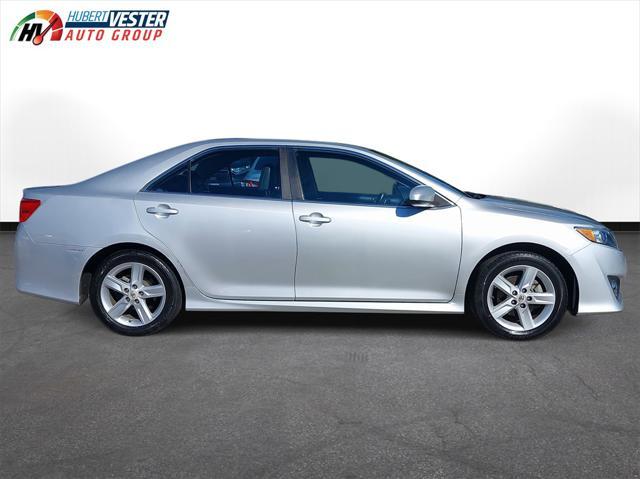 2012 toyota camry se