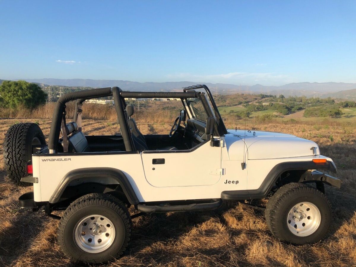 1992 jeep wrangler yj 4.0l 6 cylinder!